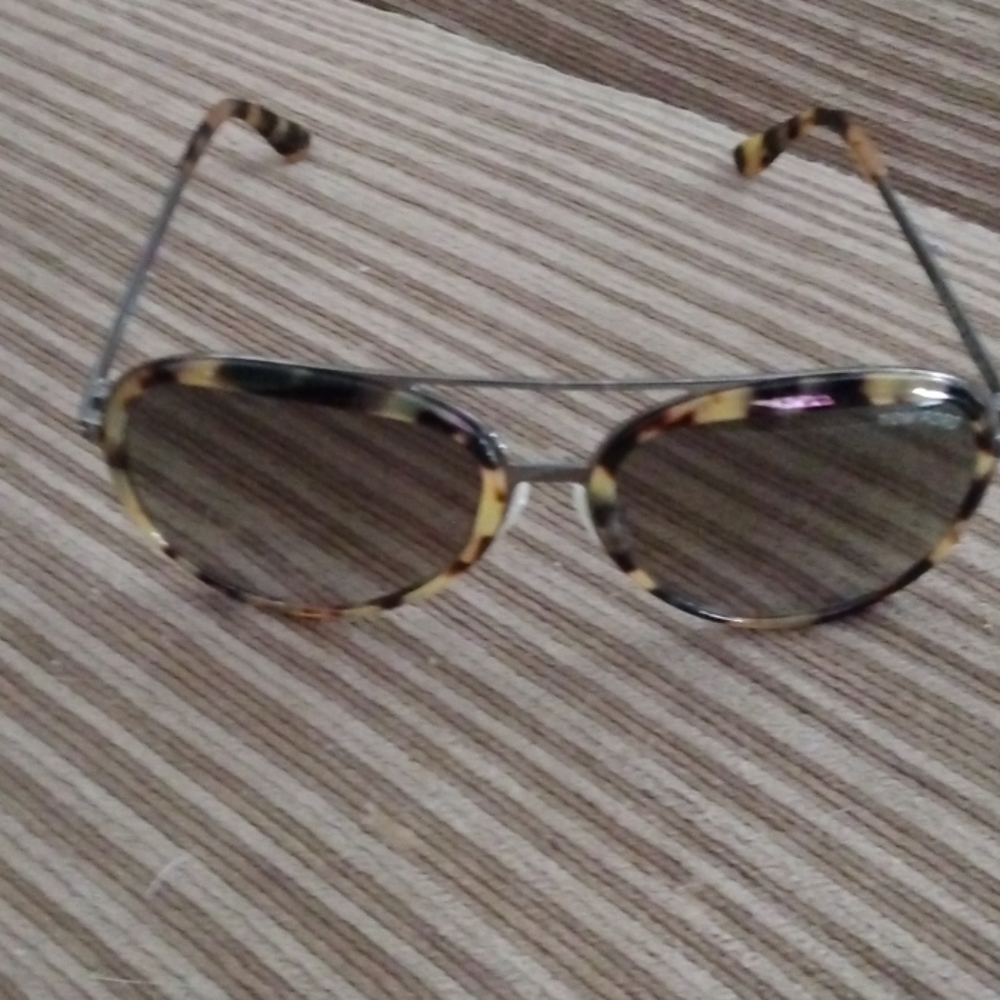 Sunglasses - Picture 4 of 6